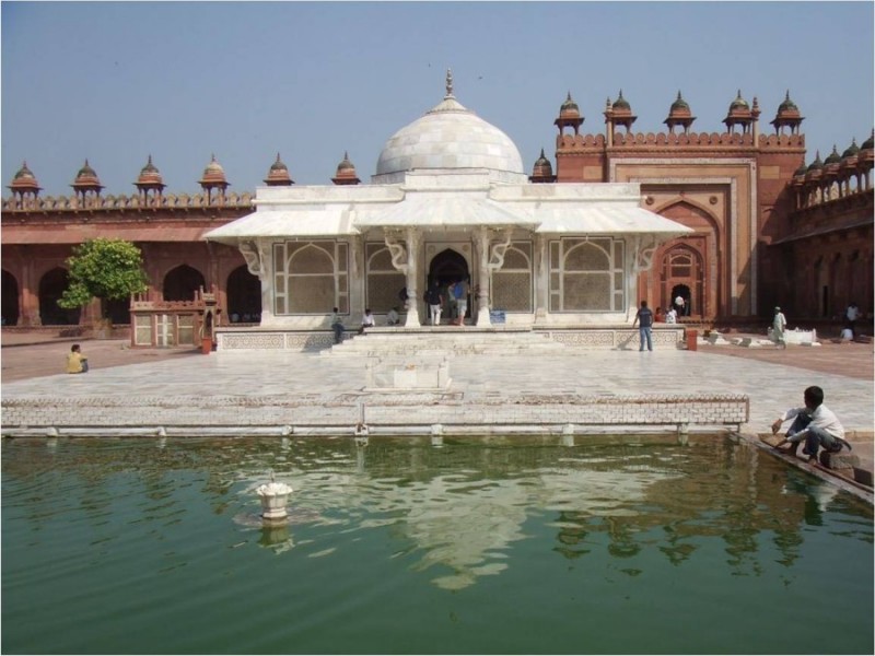 Kontasterne er store i Indien