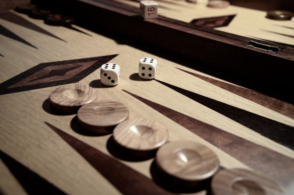 Backgammon forefindes nu også på nettet