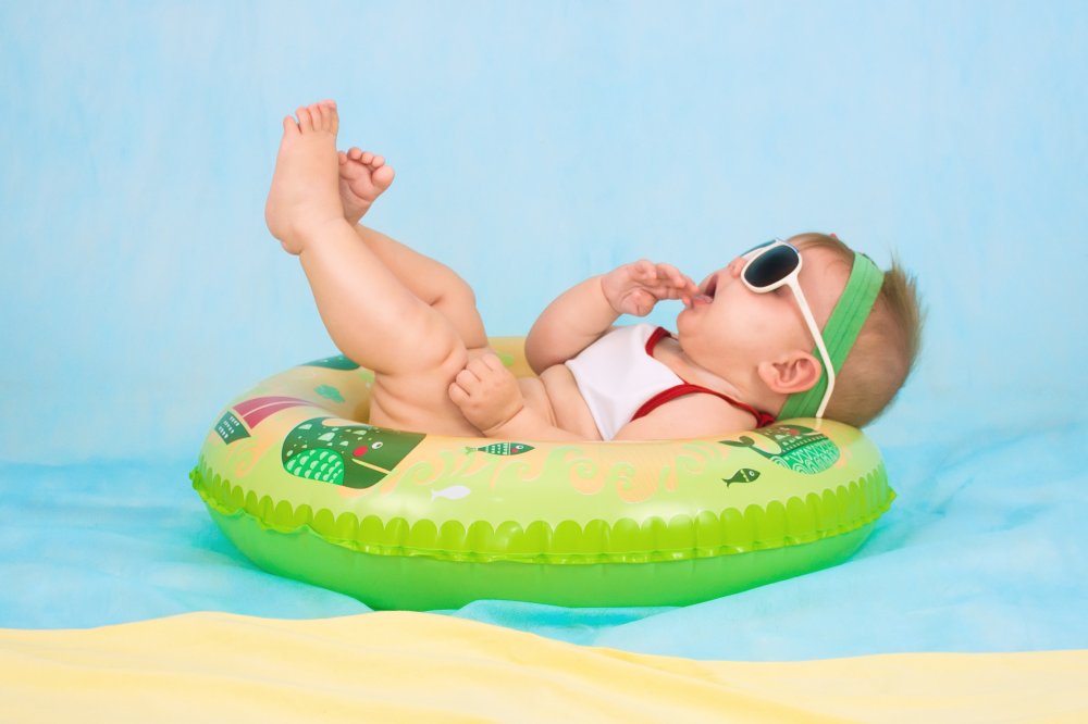 Har du rigeligt med badetøj til baby derhjemme?