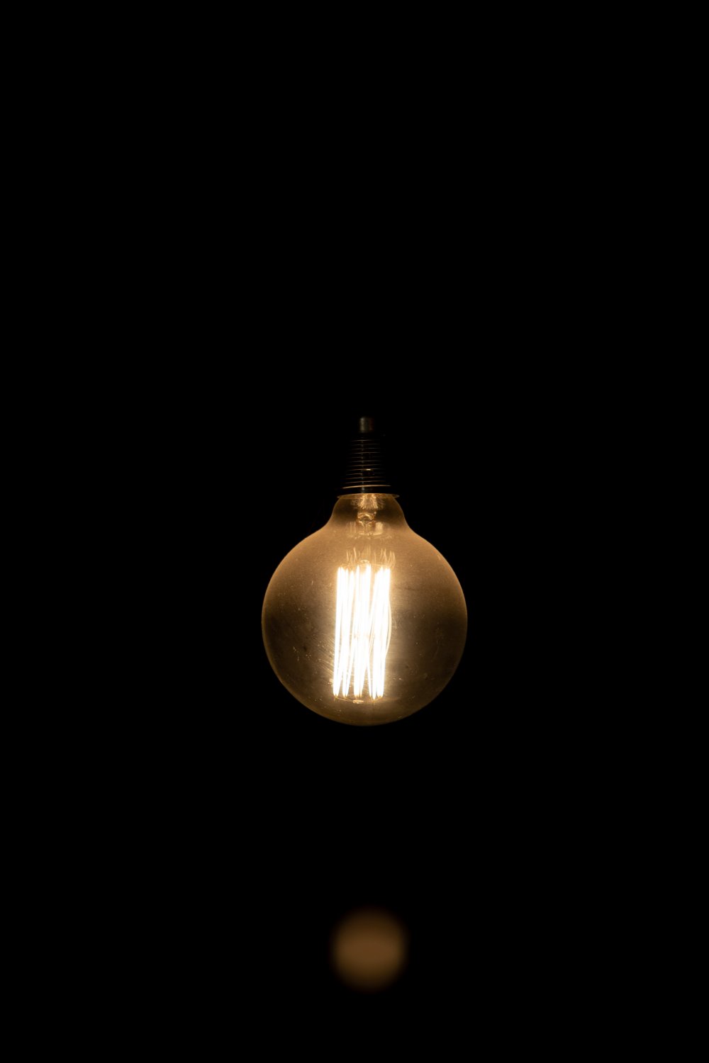 Vælg en moderne lampe, som hylder traditionerne