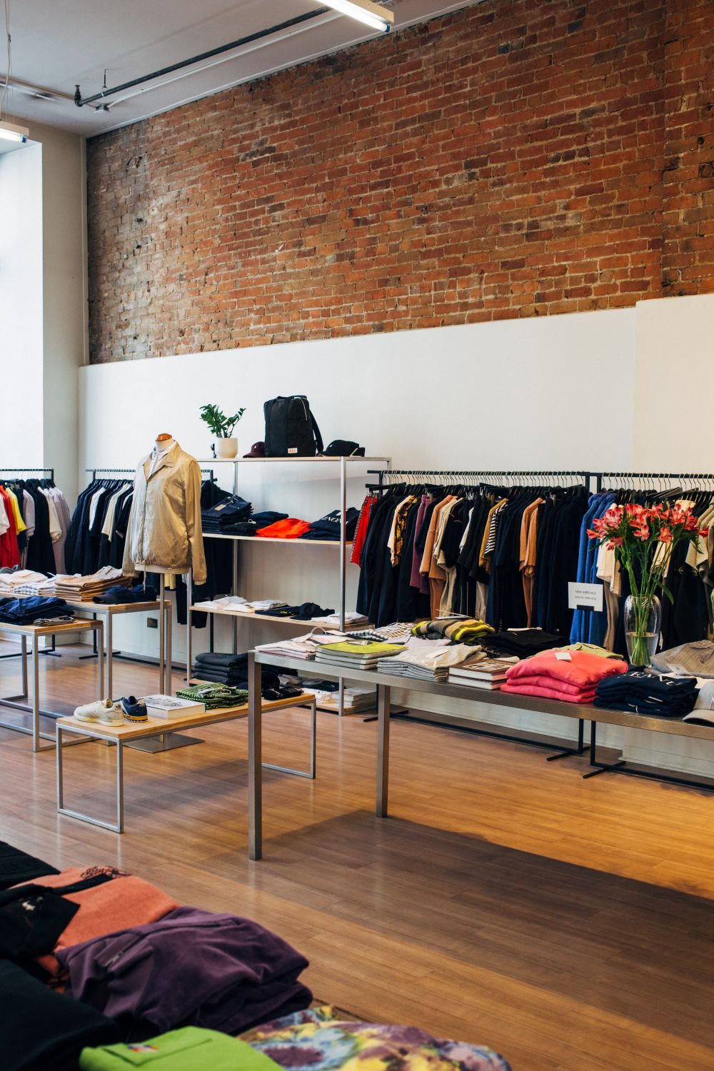 Butiksinventar i høj kvalitet - find det online