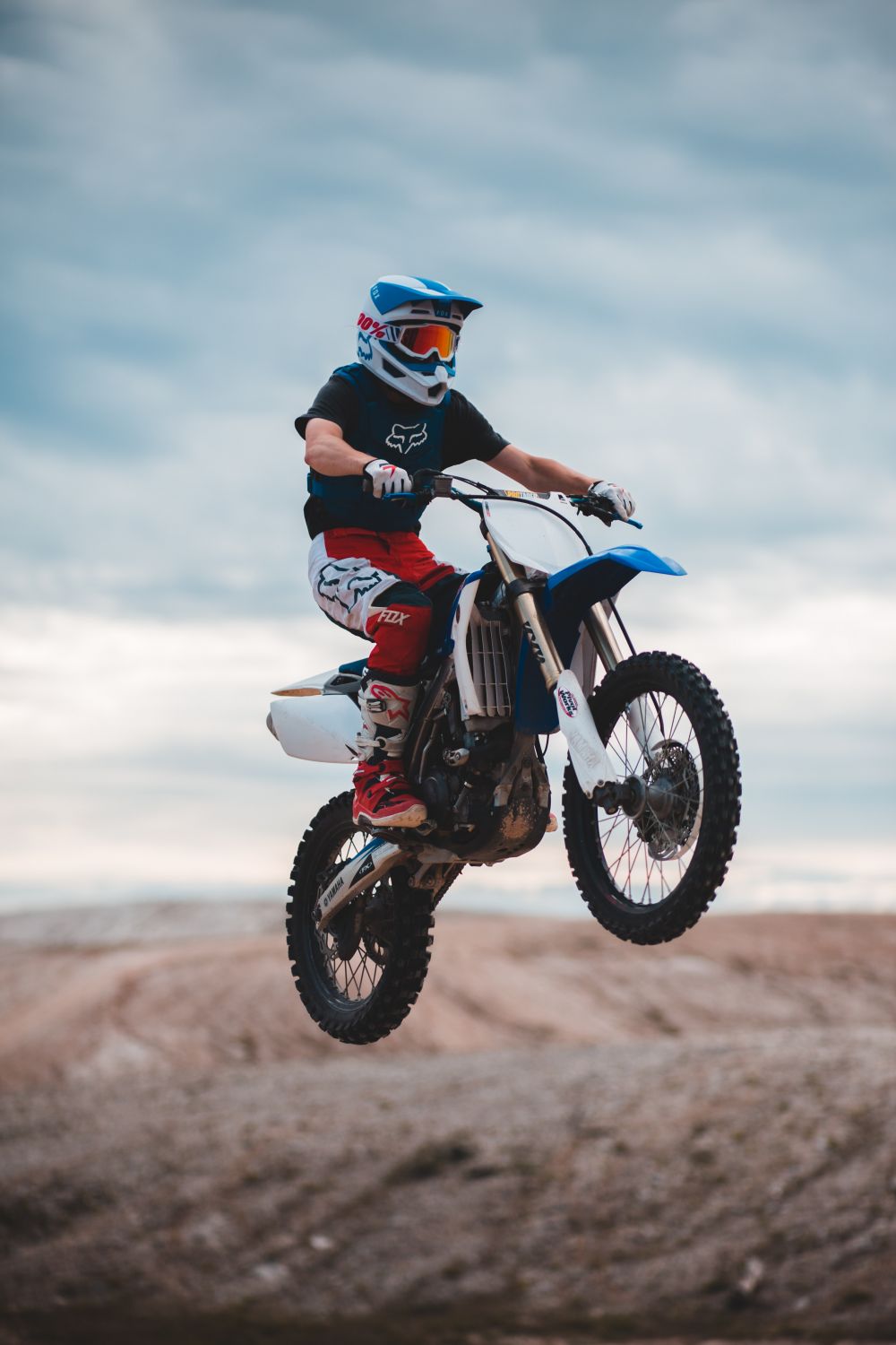 Her kan du købe billigt motocross udstyr