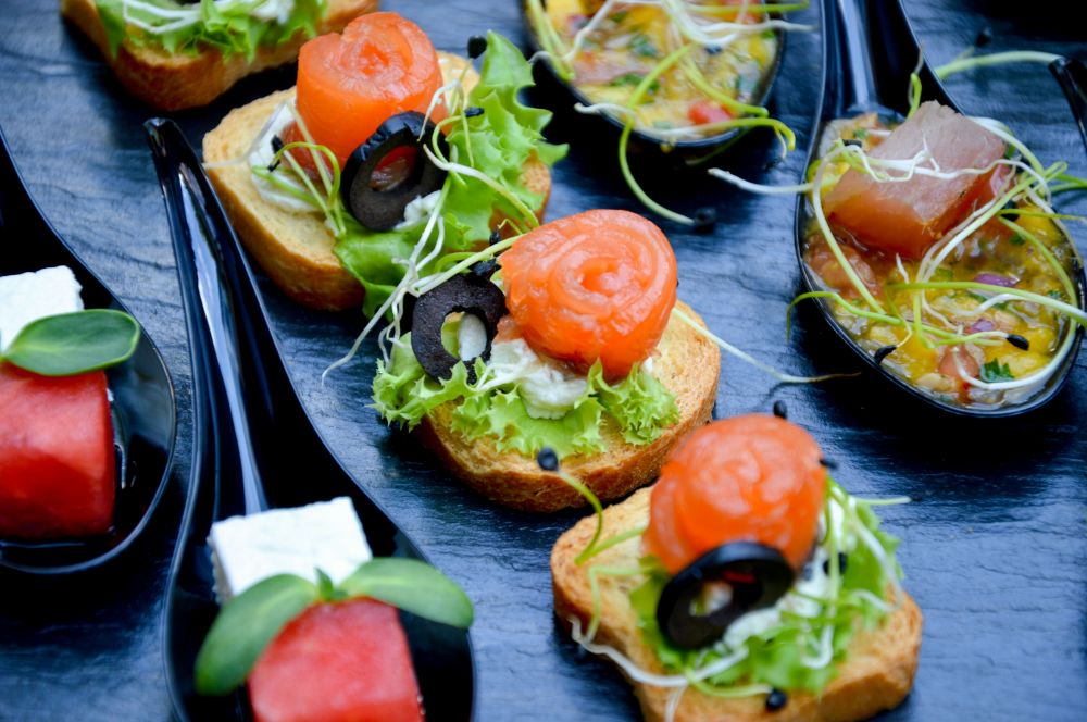 Fordeling af maden fra catering i Nordsjælland