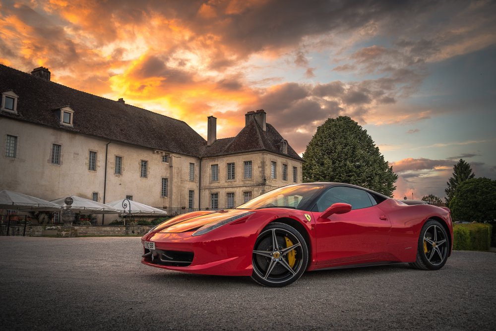 Ferrari Danmark er din vej til drømmebilen!